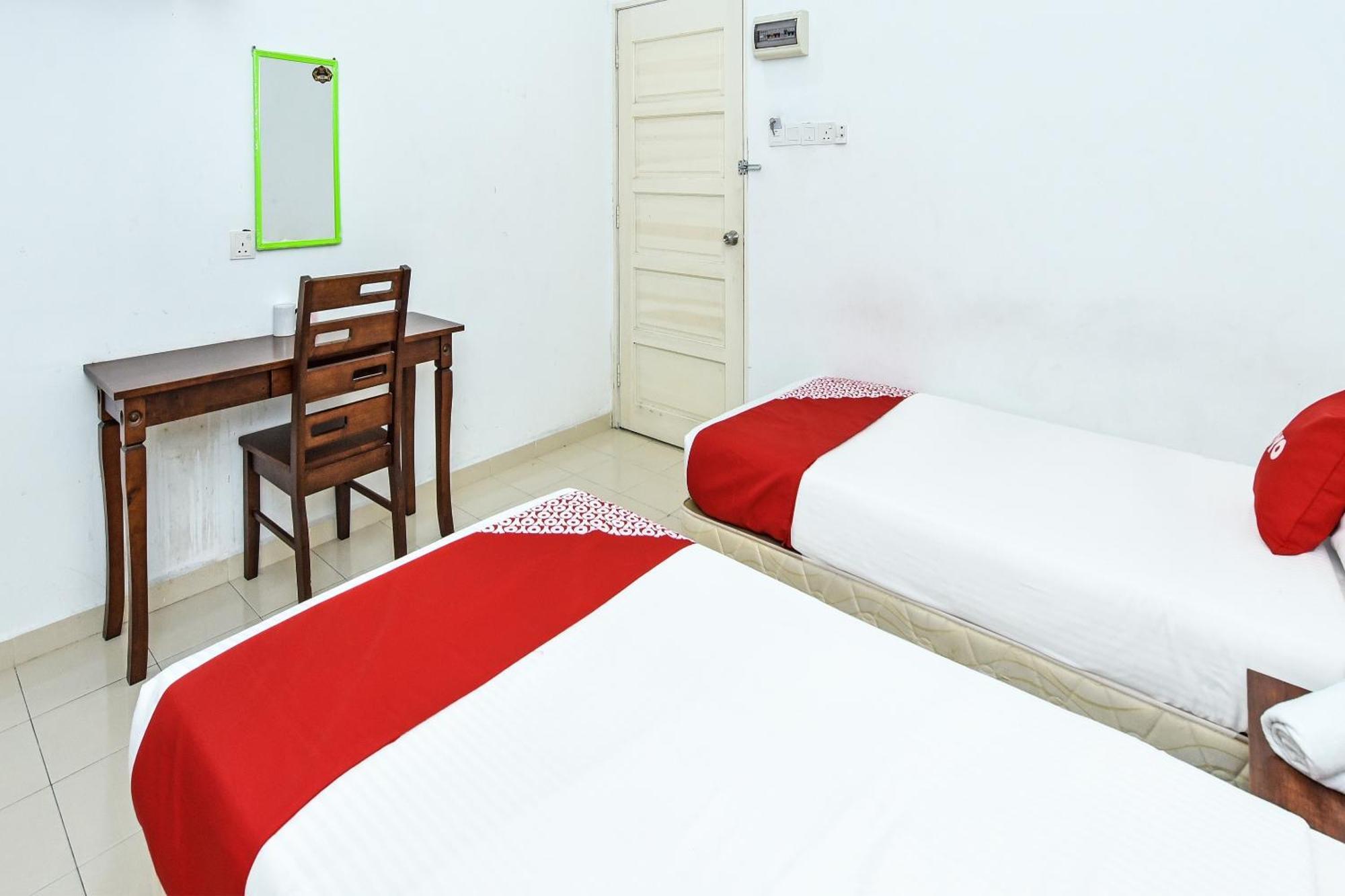 OYO 275 Senyum Inn Pantai Cenang  Exterior foto