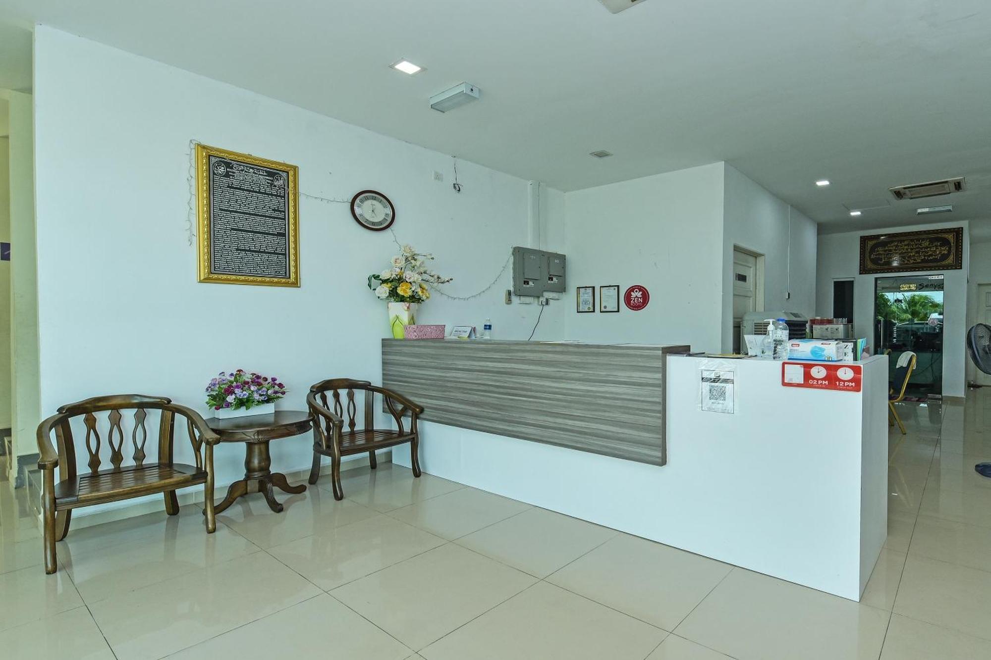 OYO 275 Senyum Inn Pantai Cenang  Exterior foto