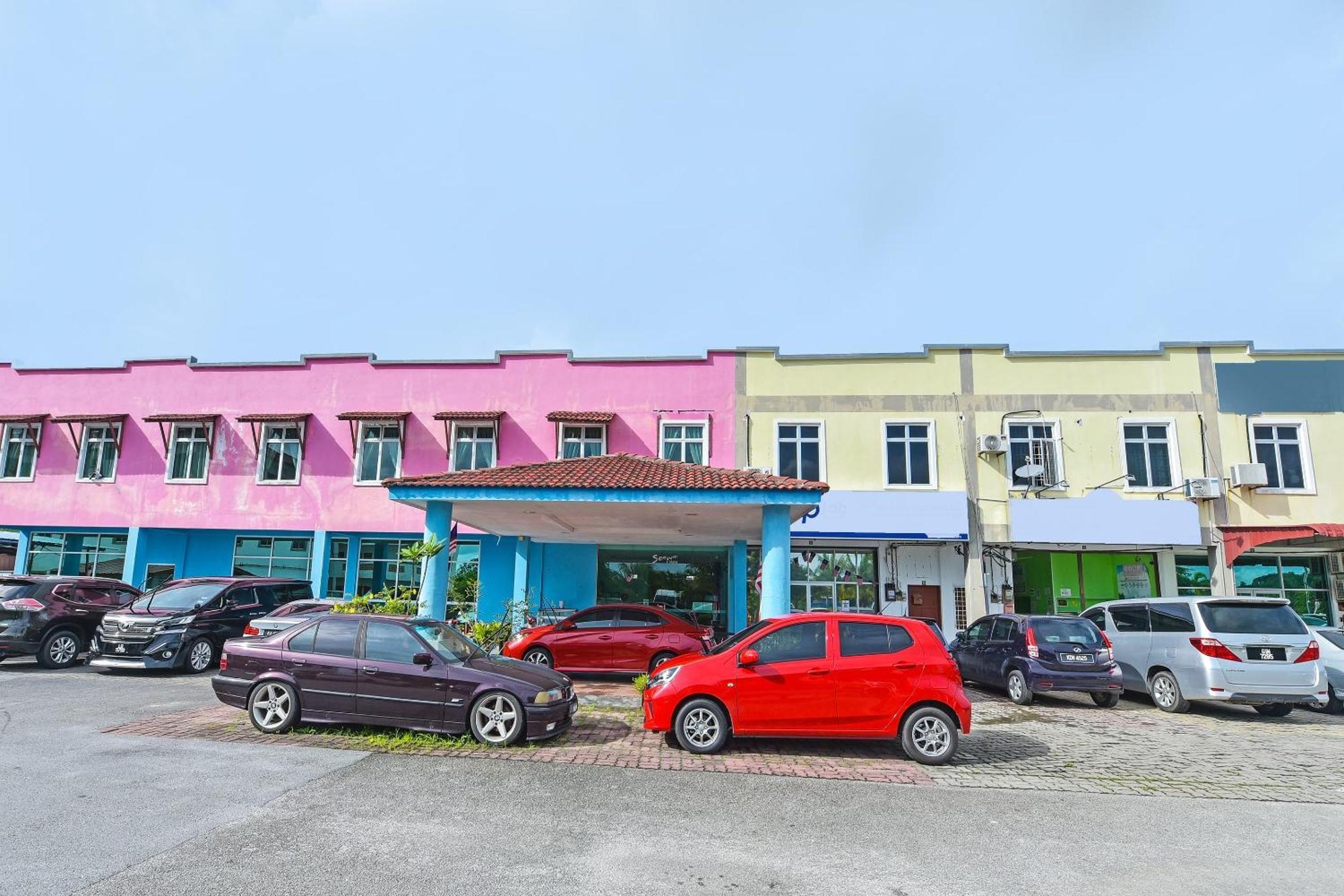 OYO 275 Senyum Inn Pantai Cenang  Exterior foto